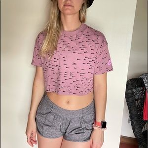 NIKE Cropped Tee